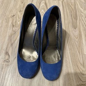 Size 11- Blue Suede Jessica Simpson Round toe heels